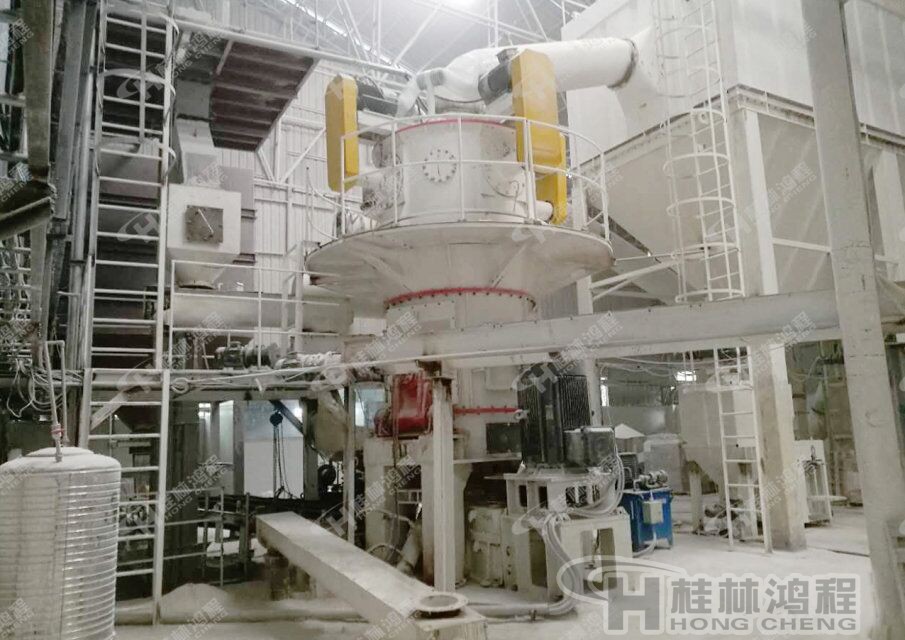 洛礦立磨機(jī)現(xiàn)場(chǎng)圖片 洛礦立磨機(jī)現(xiàn)場(chǎng)圖片